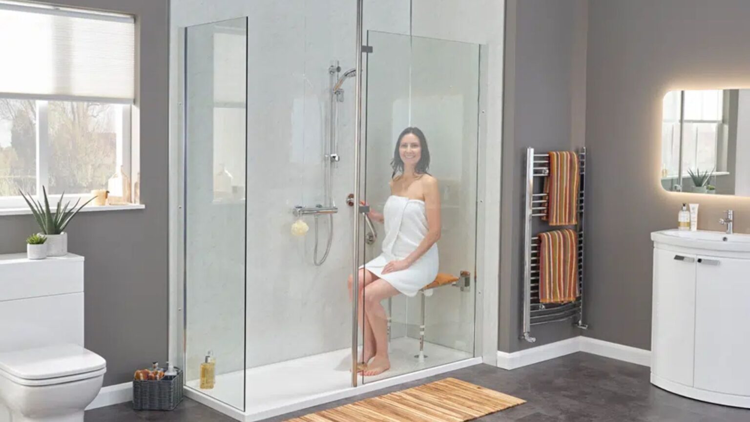 Senior-Friendly Bathroom Solutions: Walk-In Showers Houston and Bathtub Grab Bars Dallas